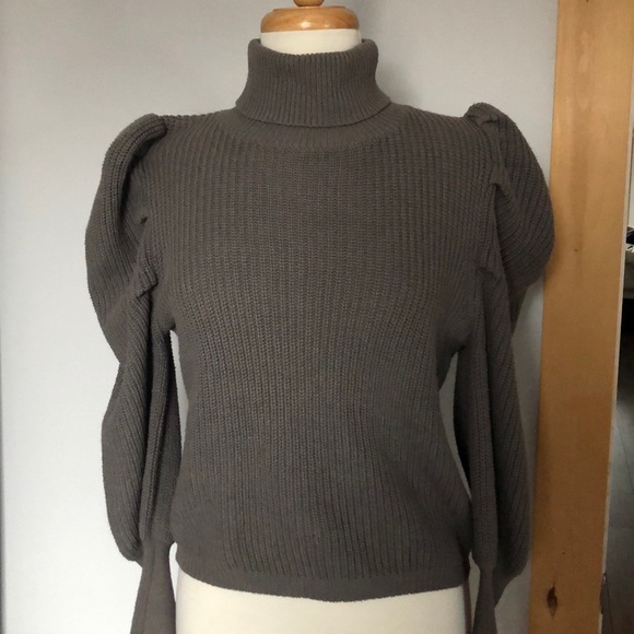 Knitted sweater - Picture 1 of 4